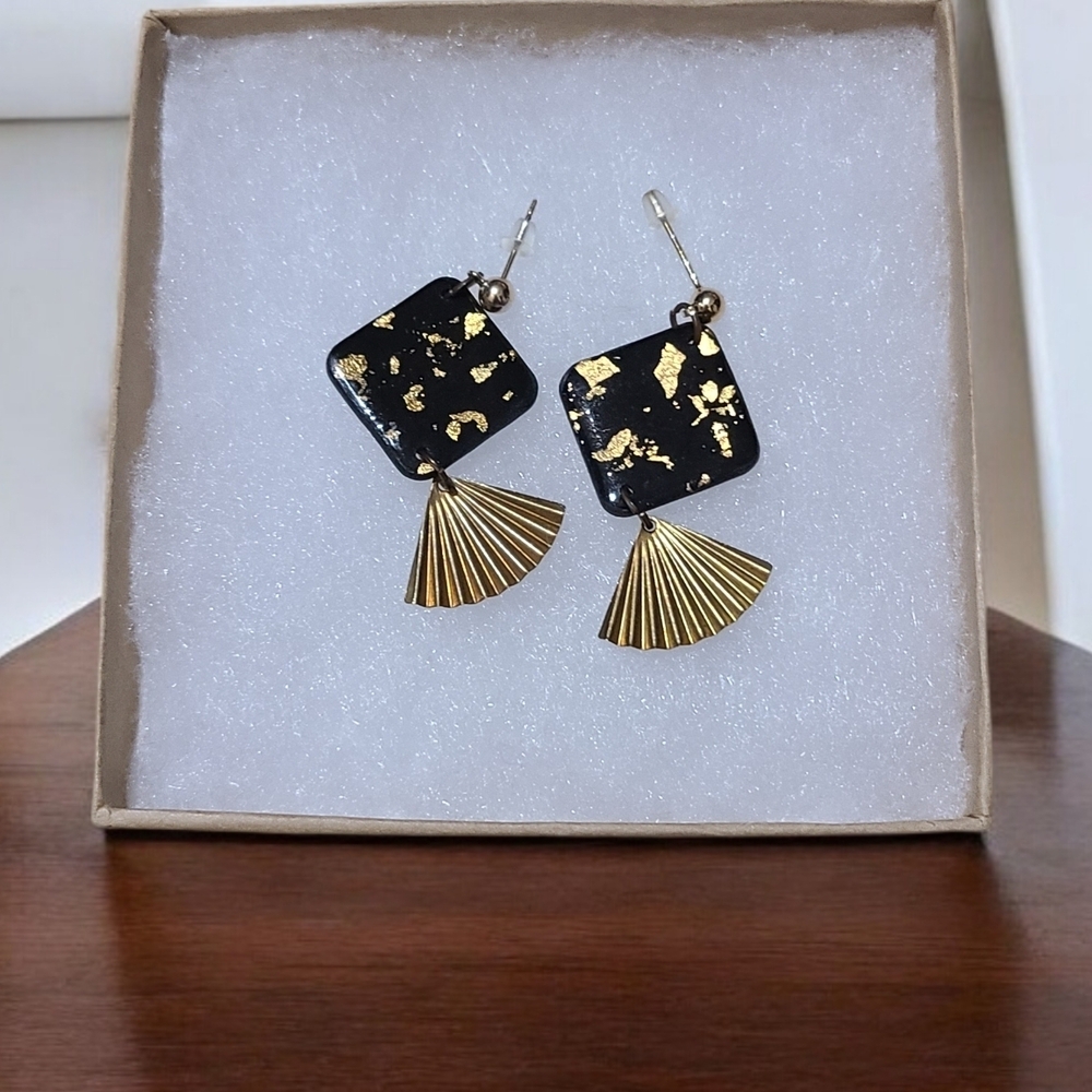 Elegant Black and Gold Dangle Earrings